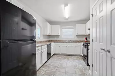 2879 Two Lake Circle, Atlanta, GA 30349 - Photo 11
