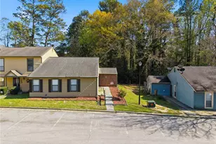 129 Sandalwood Cir, Lawrenceville, GA 30046 - Photo 5