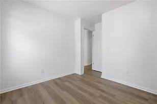 129 Sandalwood Cir, Lawrenceville, GA 30046 - Photo 23