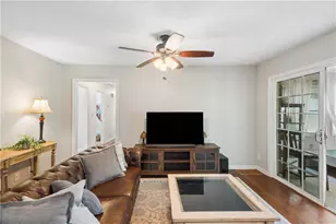 240 Gilbert Rd, Fayetteville, GA 30214 - Photo 9