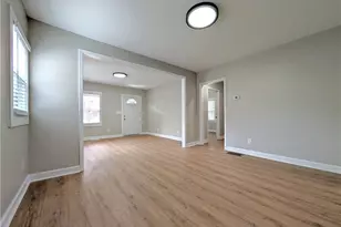 1377 Pine Ave, Atlanta, GA 30344 - Photo 5