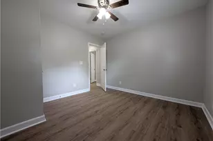 1377 Pine Ave, Atlanta, GA 30344 - Photo 15