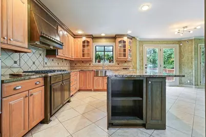 300 Shelli Lane, Roswell, GA 30075 - Photo 17