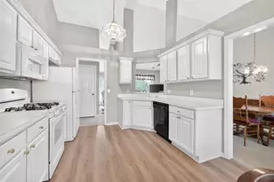 715 Chatham Park Dr, Lawrenceville, GA 30046 - Photo 13