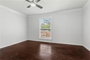 5621 Kingsport Dr NE, Sandy Springs, GA 30342 - Photo 17