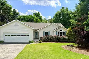 140 Crystal River Dr, Calhoun, GA 30701 - Photo 1
