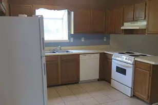 1755 Fox Chase Ct, Conyers, GA 30013 - Photo 3