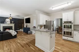 224 Lake Ruby Dr, Suwanee, GA 30024 - Photo 17