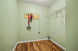 1420 Rose Terrace Cir, Loganville, GA 30052 - Photo 33