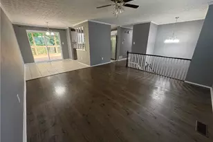 1185 Worthington Hills Dr, Roswell, GA 30076 - Photo 7