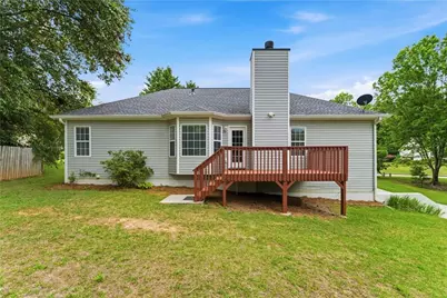 4036 Saint George Walk SW, Powder Springs, GA 30127 - Photo 33