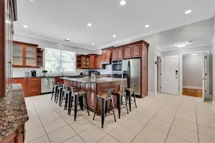 1010 Burton Dr NE, Atlanta, GA 30329 - Photo 9