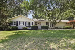 3122 Chaparral Pl, Lithonia, GA 30038 - Photo 9