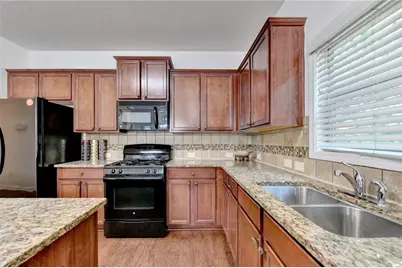 560 Collingsworth Lane, Lawrenceville, GA 30043 - Photo 17
