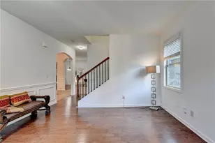 560 Collingsworth Ln, Lawrenceville, GA 30043 - Photo 7
