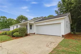 6867 Laurel Wood Dr, Douglasville, GA 30135 - Photo 3