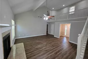 1075 To Lani Dr, Stone Mountain, GA 30083 - Photo 5
