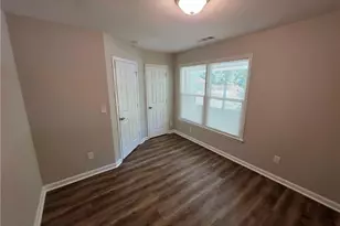 1075 To Lani Dr, Stone Mountain, GA 30083 - Photo 9
