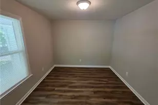 1075 To Lani Dr, Stone Mountain, GA 30083 - Photo 11
