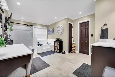 5724 Newberry Point Drive, Flowery Branch, GA 30542 - Photo 31