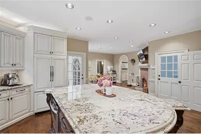 10025 Farmbrook Lane, Johns Creek, GA 30022 - Photo 17
