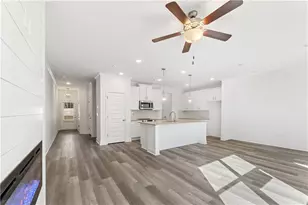 5669 Overview Dr, Flowery Branch, GA 30542 - Photo 11