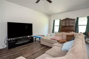 653 Meadows Farm Wy, Monroe, GA 30655 - Photo 9