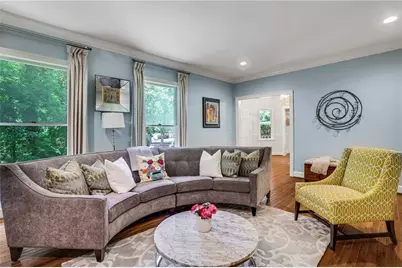 705 Glengary Way NE, Atlanta, GA 30342 - Photo 5