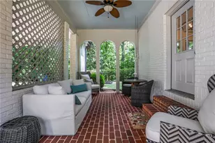 705 Glengary Way NE, Atlanta, GA 30342 - Photo 41