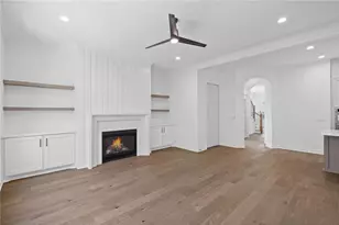 708 Woodlake Ct, Canton, GA 30114 - Photo 5