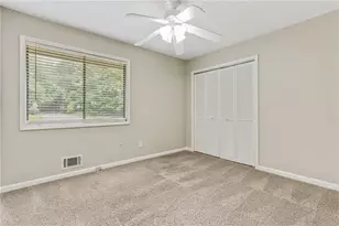2755 Wendy Ln, Marietta, GA 30062 - Photo 15