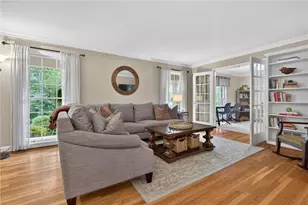 6875 Castleton Dr, Atlanta, GA 30328 - Photo 15