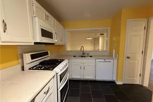 1305 Weatherstone Way NE, Atlanta, GA 30324 - Photo 3