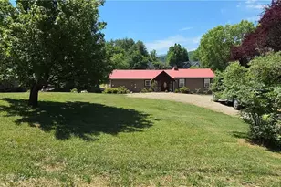 1693 Chatuge Shores Rd, Hiawassee, GA 30546 - Photo 3