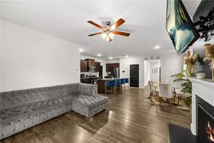 850 Bentley Dr, Fairburn, GA 30213 - Photo 11