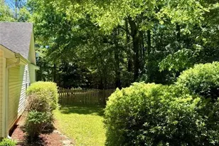 176 Flagman St, Dawsonville, GA 30534 - Photo 3