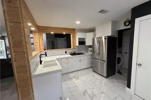 2301 Marshes Glenn Dr, Norcross, GA 30071 - Photo 9