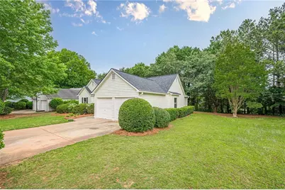 3002 Lake Park Trail, Acworth, GA 30101 - Photo 3