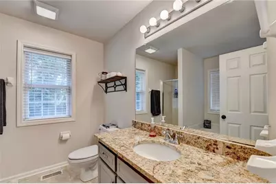 95 N Gwinnett Street, Buford, GA 30518 - Photo 29