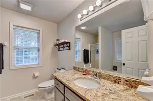 95 N Gwinnett St, Buford, GA 30518 - Photo 29