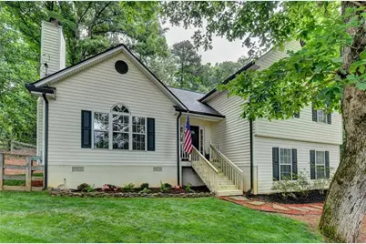 95 N Gwinnett Street, Buford, GA 30518 - Photo 3