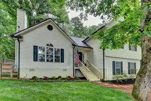 95 N Gwinnett St, Buford, GA 30518 - Photo 3
