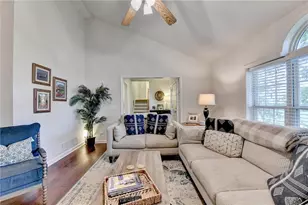 95 N Gwinnett St, Buford, GA 30518 - Photo 11