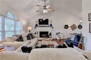 95 N Gwinnett St, Buford, GA 30518 - Photo 7