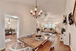 95 N Gwinnett St, Buford, GA 30518 - Photo 17