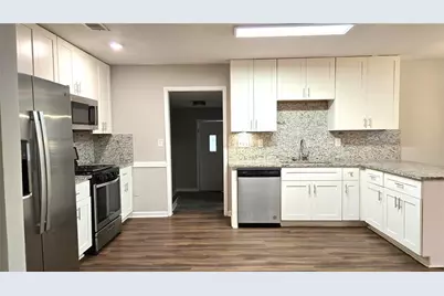 849 Capitol View Avenue NW, Atlanta, GA 30318 - Photo 3