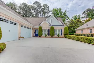 2767 Bearcreek Pl, Buford, GA 30519 - Photo 3