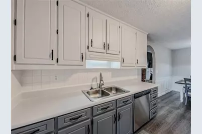 2990 Hampton Valley Drive, Loganville, GA 30052 - Photo 7