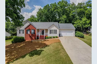 2990 Hampton Valley Drive, Loganville, GA 30052 - Photo 1