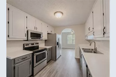 2990 Hampton Valley Drive, Loganville, GA 30052 - Photo 9